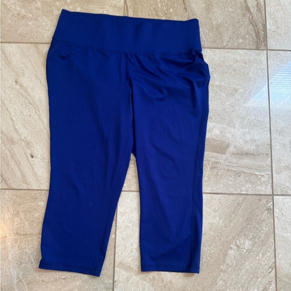 Women's Livi active lane Bryant Blue cropped 7/8 Leggings size 18/20